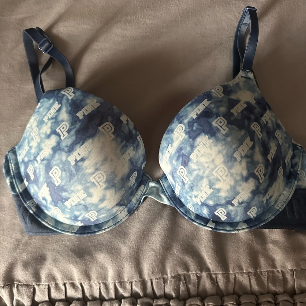 Victoria's Secret PINK Blue Patterned Bra